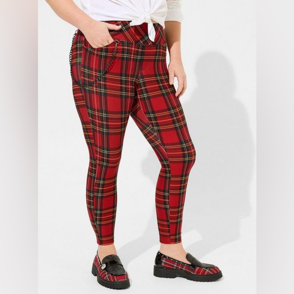 Torrid Betsey Johnson Slim Pixie Red Plaid Pants w/ Pocket Chain, Sz 1X - Picture 1 of 5